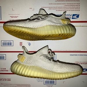 Pre-owned Adidas Yeezy Boost 350 V2 "Light" Men’s Size 10 US